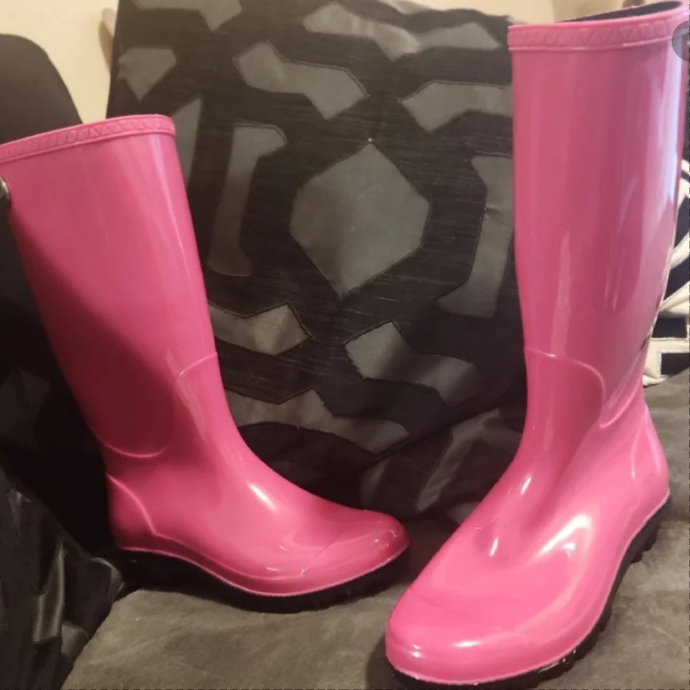 Ugg rainboots